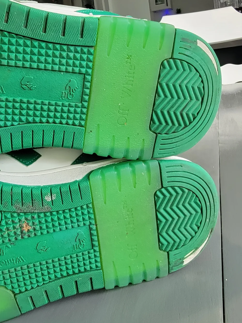 Off-White Out Of Office OOO Sneakers White Green Low Top Size 43 / US 10 Men